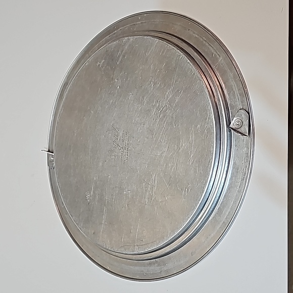 MCM Regal Ware Aluminum Rose Gold/Copper/Silver Colored Retro Cake Carrier - Picture 11 of 16